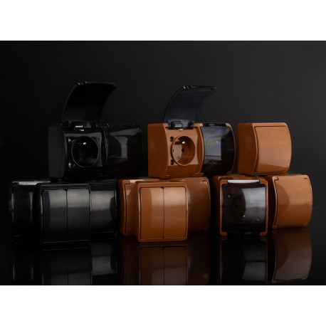 Koala gniazdo podójne 2x2P+Z natynkowe brązowe z klapką 162-02 VIPLAST